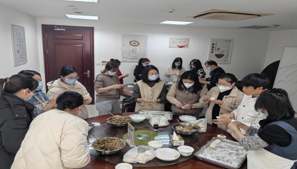 【城建新聞】歲寒隆冬至，煮餃話團(tuán)圓—浙江城建開展冬至包餃子活動(dòng)